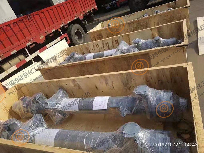 裝箱待發貨的碳化硅換熱器2